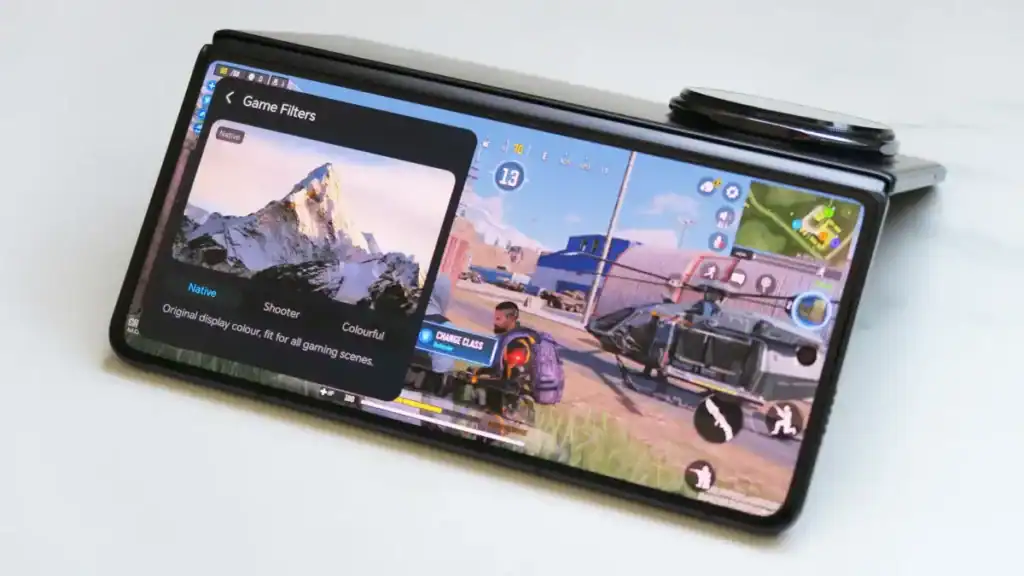 Honor Magic V5 AMOLED display with 1–120Hz LTPO refresh rate and 5000 nits peak brightness